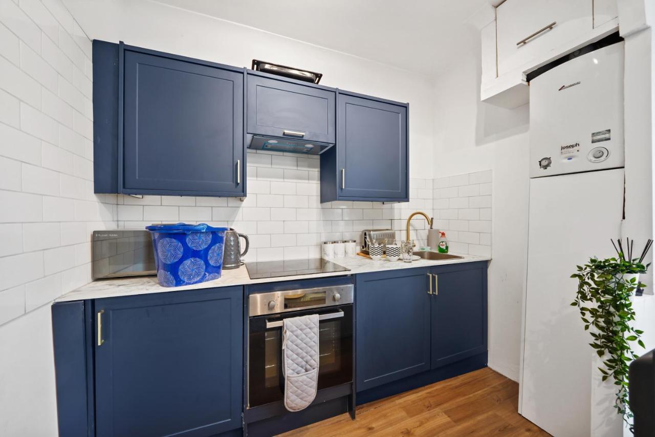 Modern One Bedroom Apartments In Брайтонн Экстерьер фото