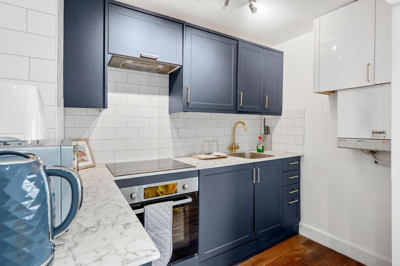 Modern One Bedroom Apartments In Брайтонн Экстерьер фото