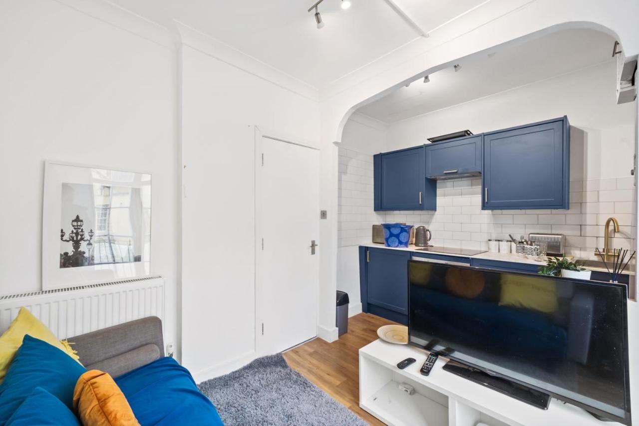 Modern One Bedroom Apartments In Брайтонн Экстерьер фото